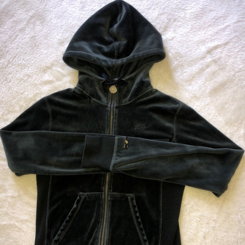 Nike zip up sweater